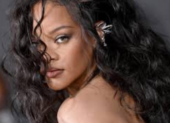 makna-lagu-lift-me-up-rihanna