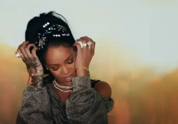 Review Makna Lagu This Is What You Came For: Suasana Pesta