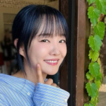 YOUNHA Rilis Double MV Skybound dan Sub Character Terbaru