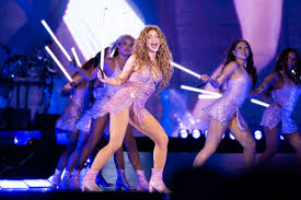 Shakira di Madrid Konser Spektakuler Sang Ratu Latin Pop